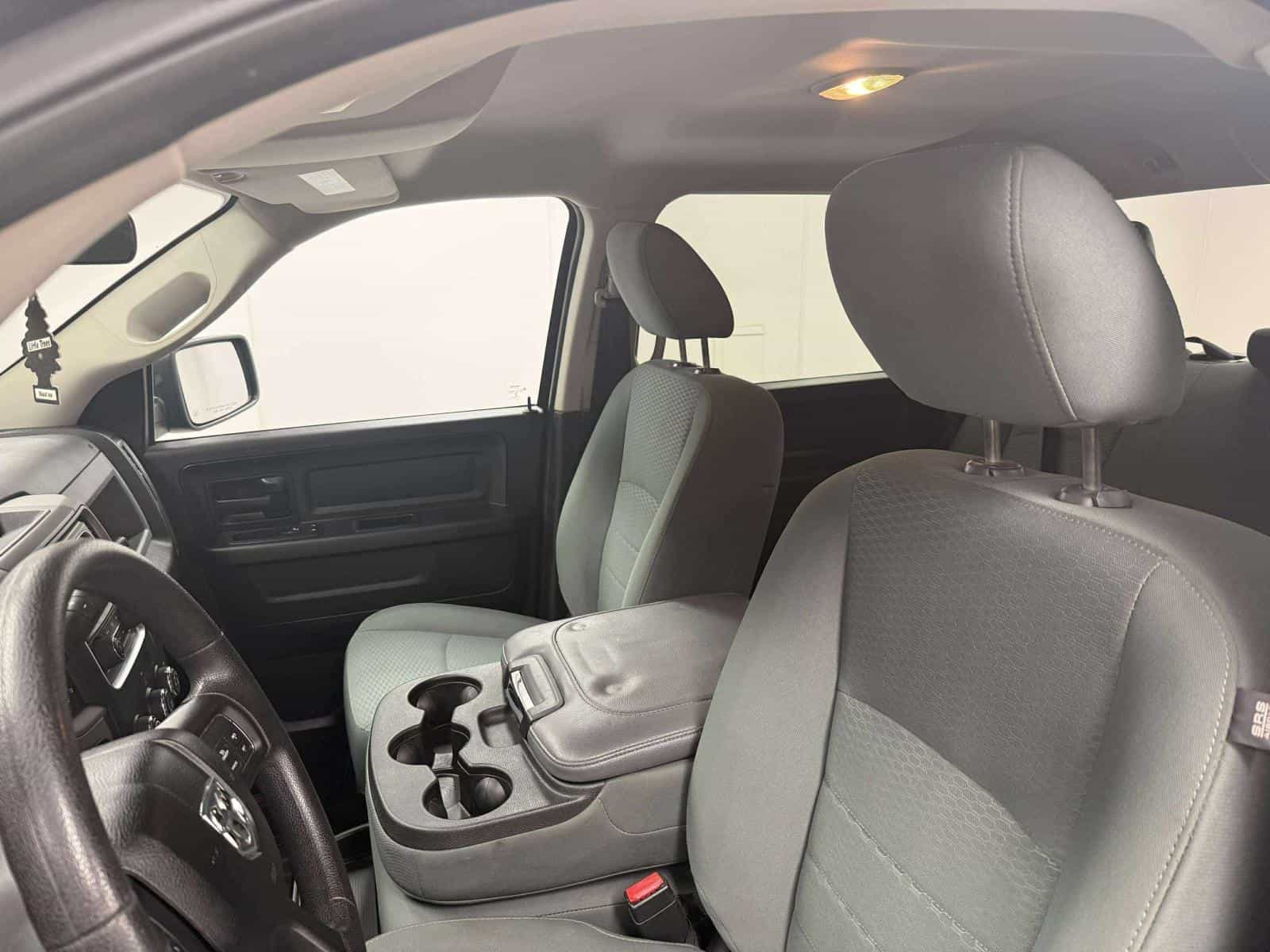 2017 RAM 1500 ST SXT - Image 11