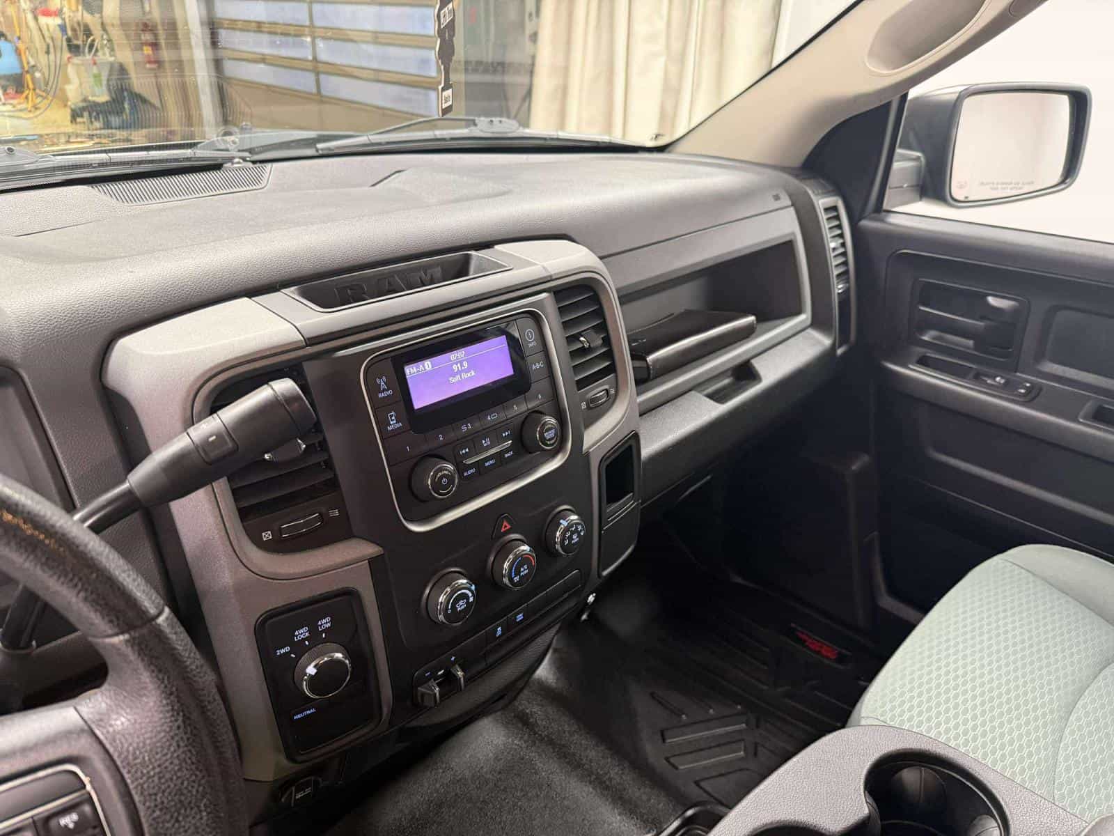 2017 RAM 1500 ST SXT - Image 12