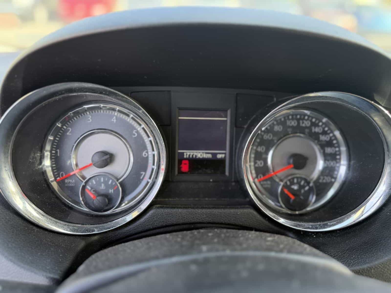 2014 Chrysler Town & Country Touring L Touring - Image 14