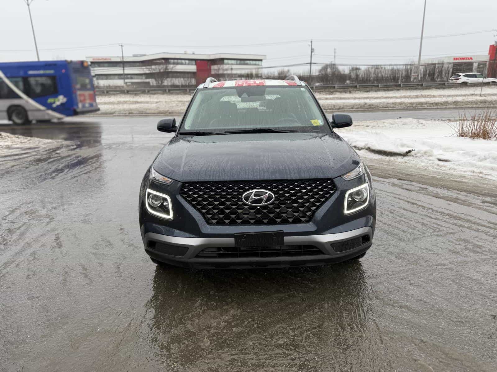 2021 Hyundai Venue Ultimate Ultimate - Image 2