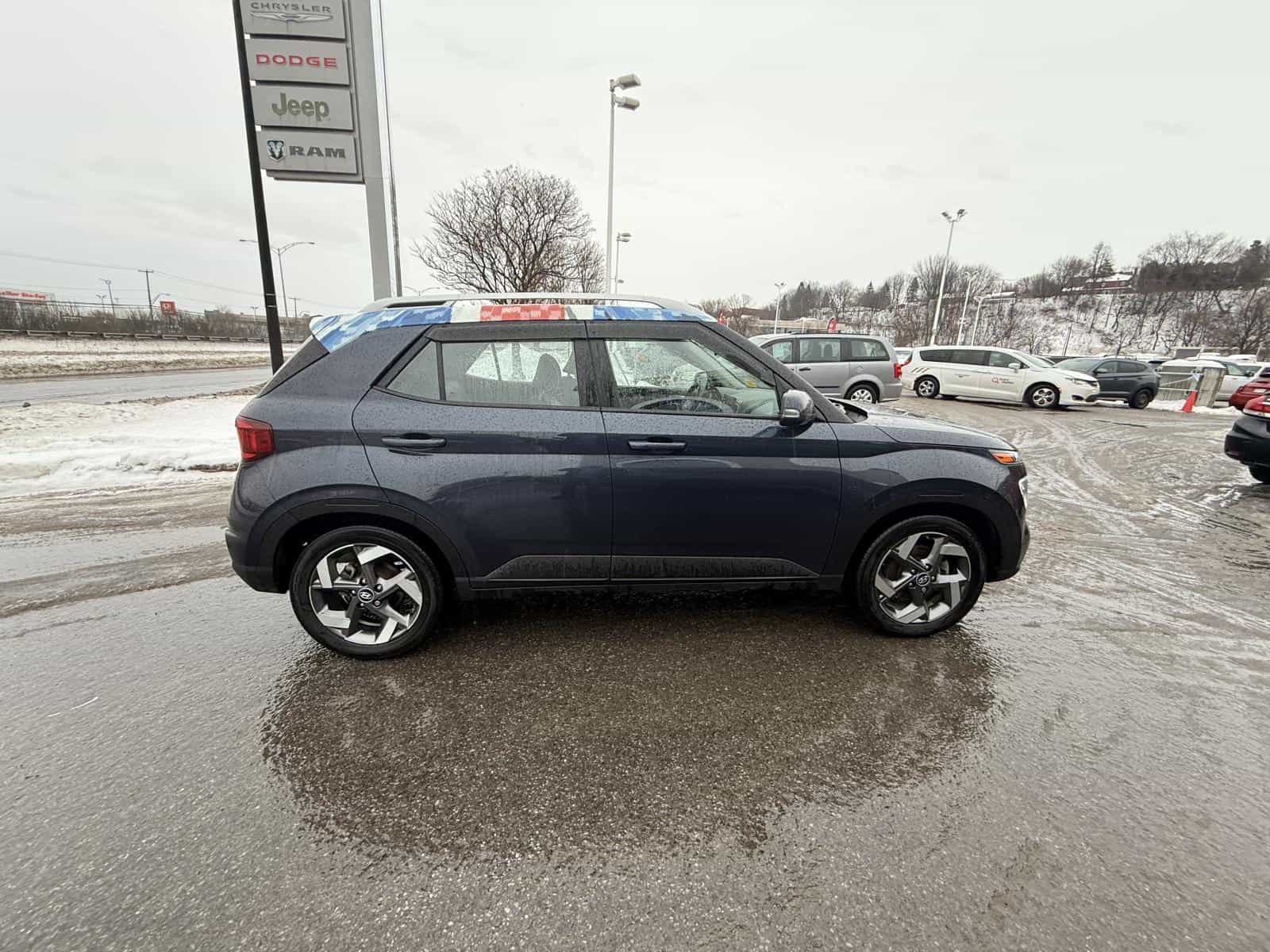 2021 Hyundai Venue Ultimate Ultimate - Image 4