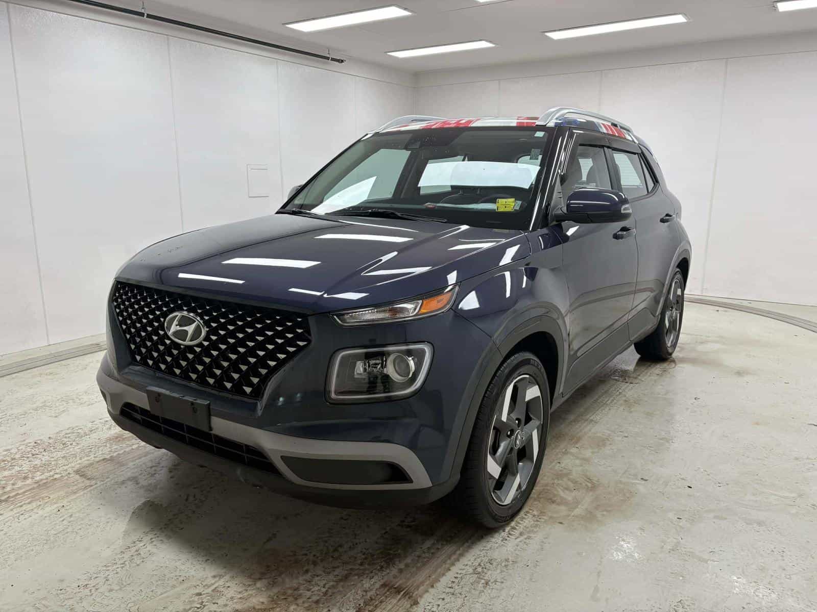 2021 Hyundai Venue Ultimate Ultimate - Image 1