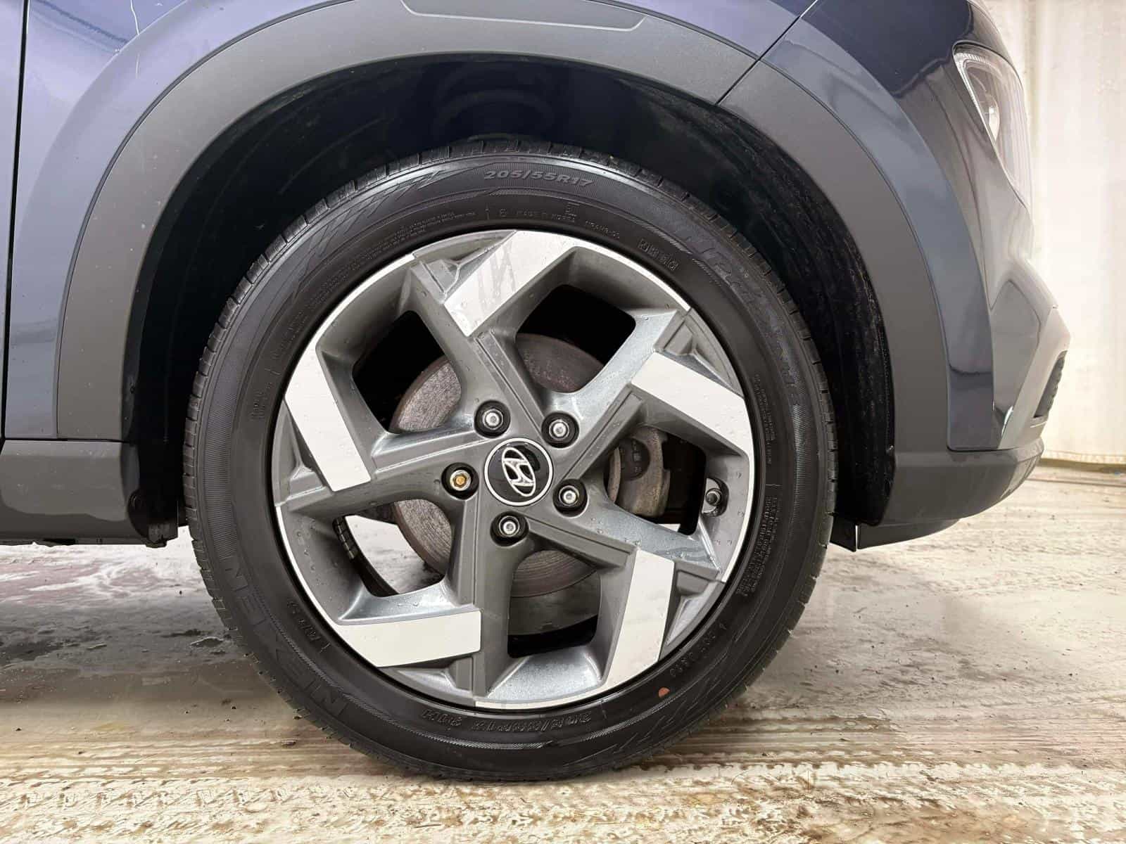 2021 Hyundai Venue Ultimate Ultimate - Image 7