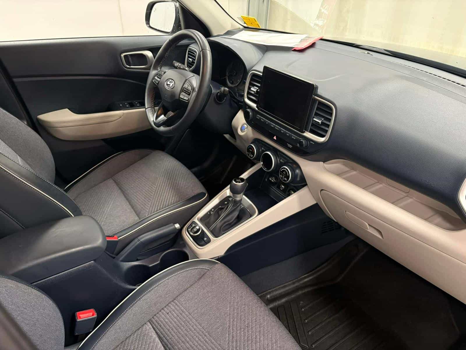 2021 Hyundai Venue Ultimate Ultimate - Image 10