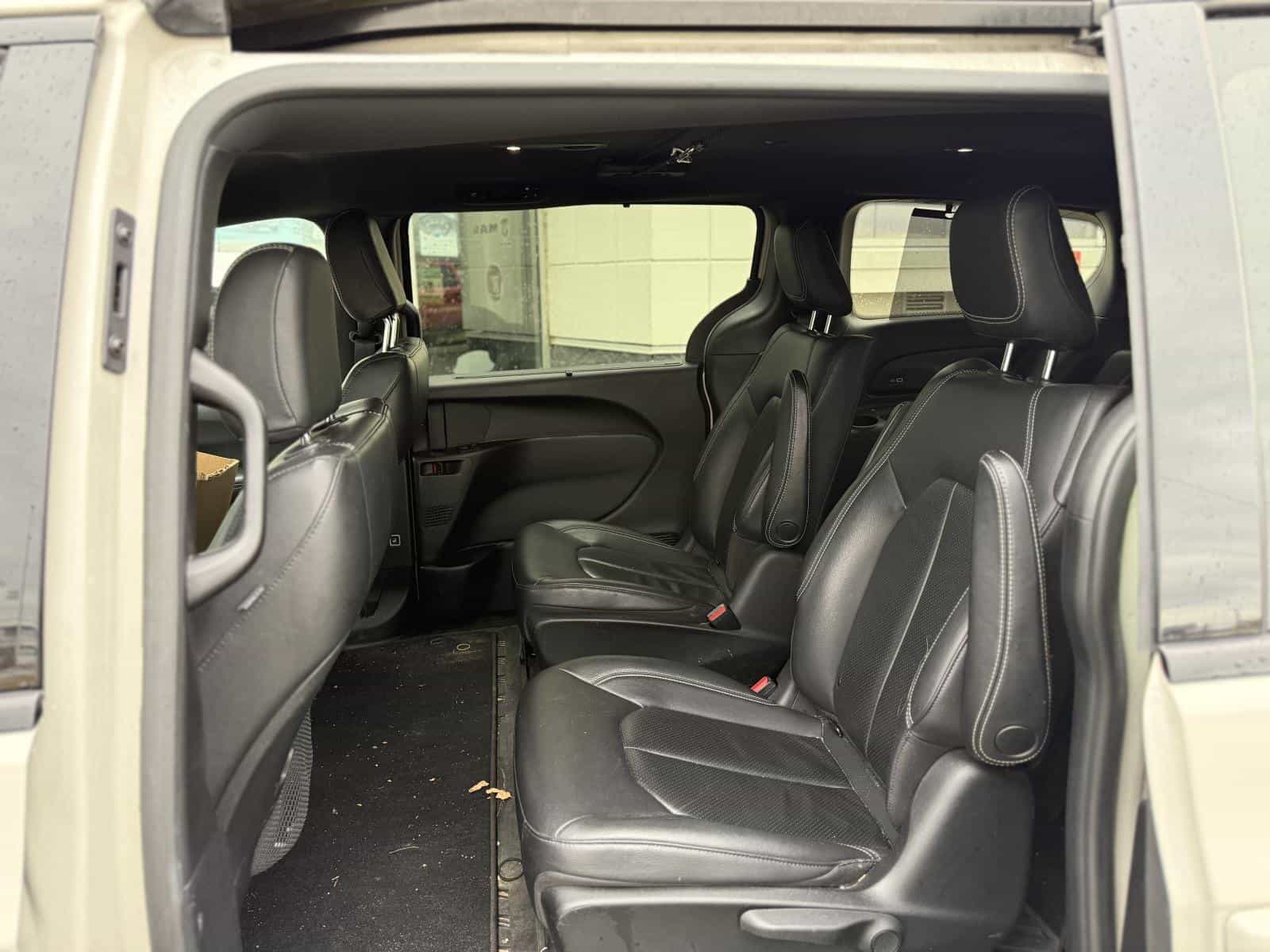 2021 Chrysler Pacifica Hybrid Touring L Hyb Touring L Plus - Image 9