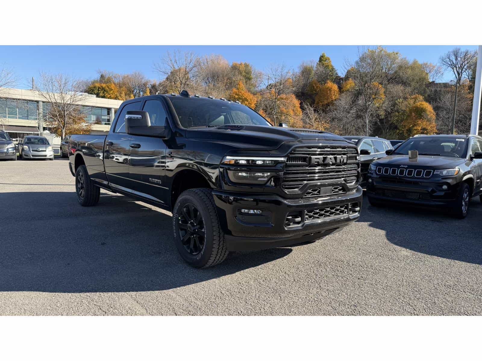 Image 2 RAM 3500 Laramie 2026