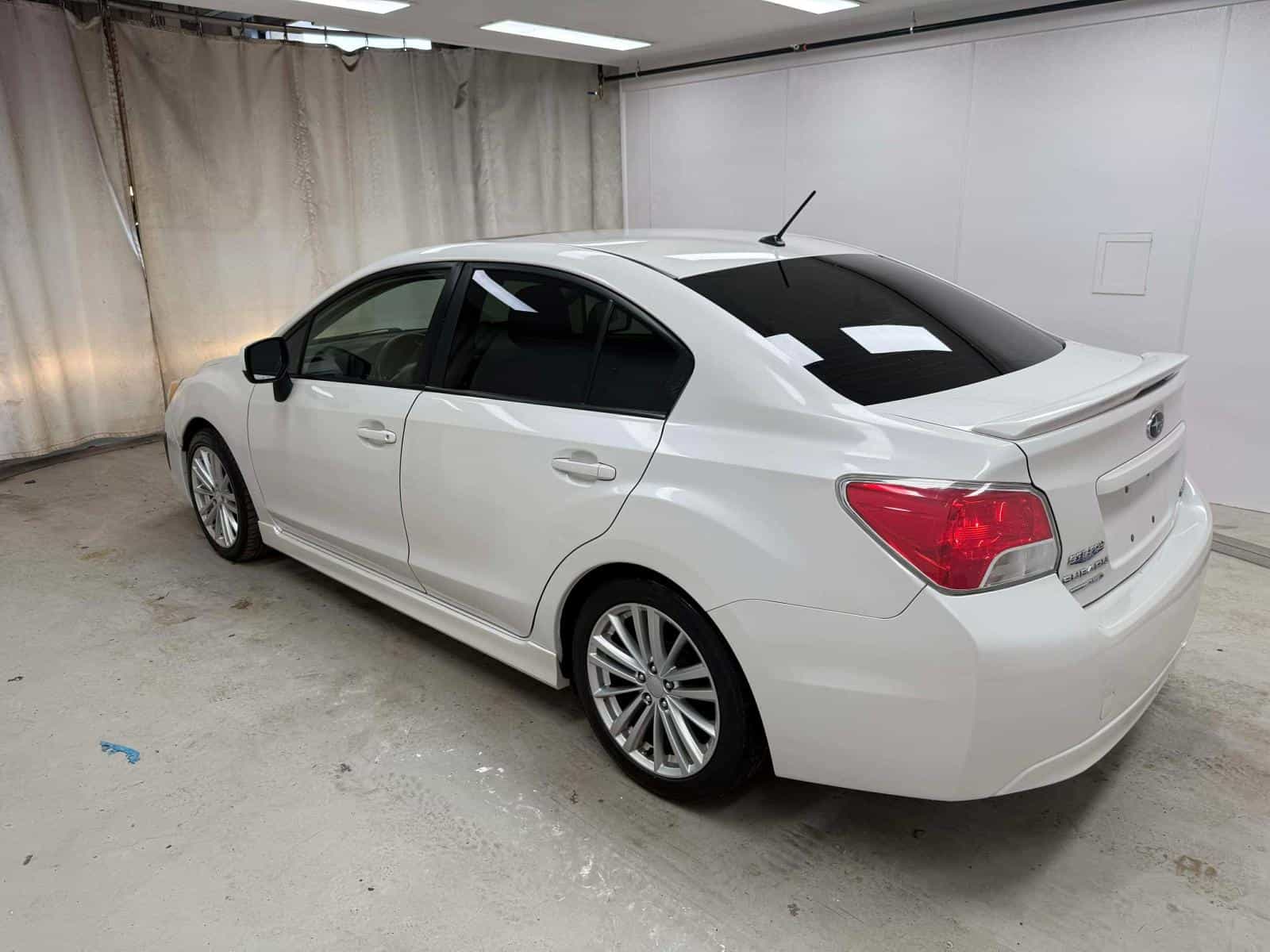 2012 Subaru Impreza Premium Touring - Image 4