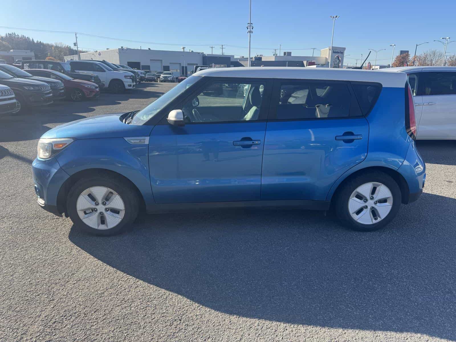 2016 Kia Soul Ev + EV Luxury - Image 2