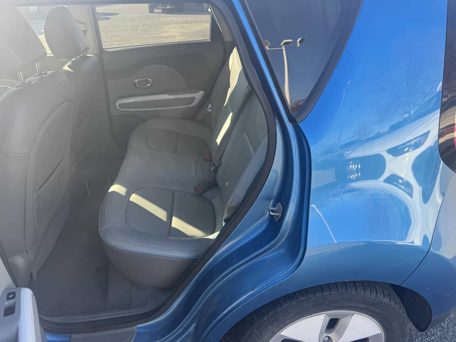 2016 Kia Soul Ev + EV Luxury - Image 8