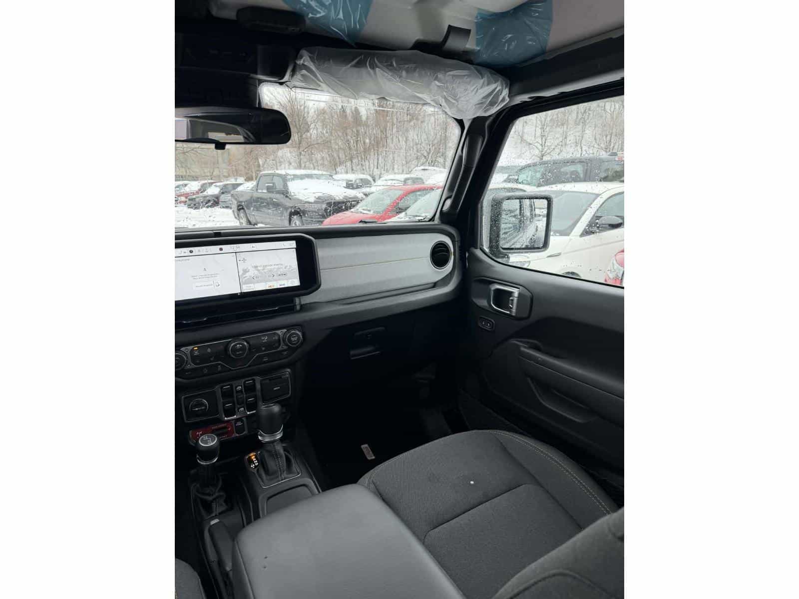 Image 12 Jeep Wrangler 4 Door Willys 2026