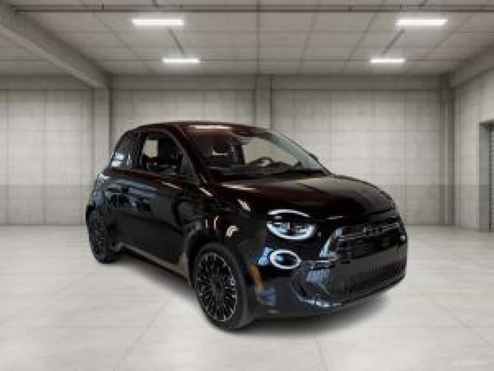 2025 Fiat All-New 500e BEV 500e RED - Image 3