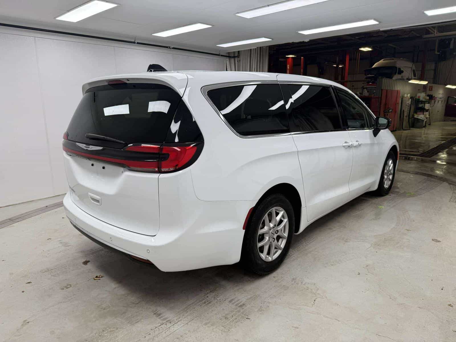 Image 5 Chrysler Pacifica Touring L Touring L 2024