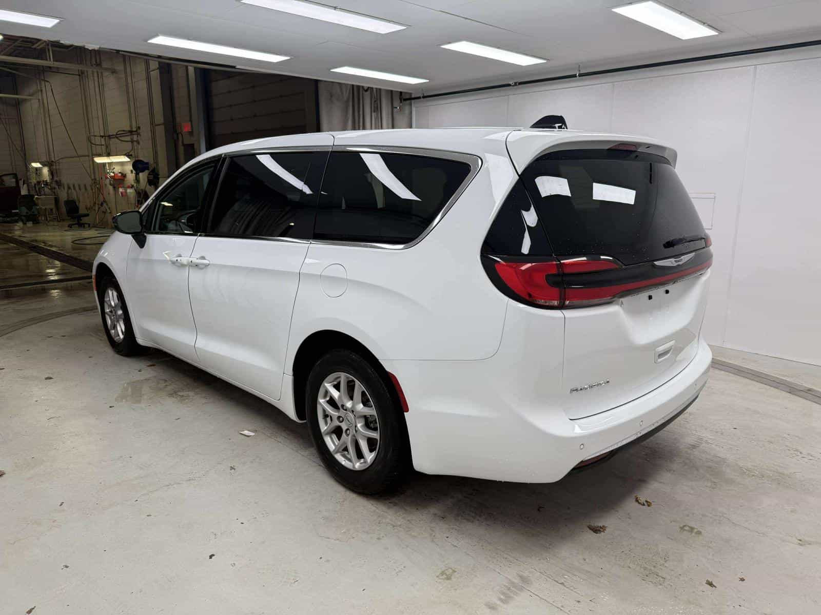 Image 7 Chrysler Pacifica Touring L Touring L 2024