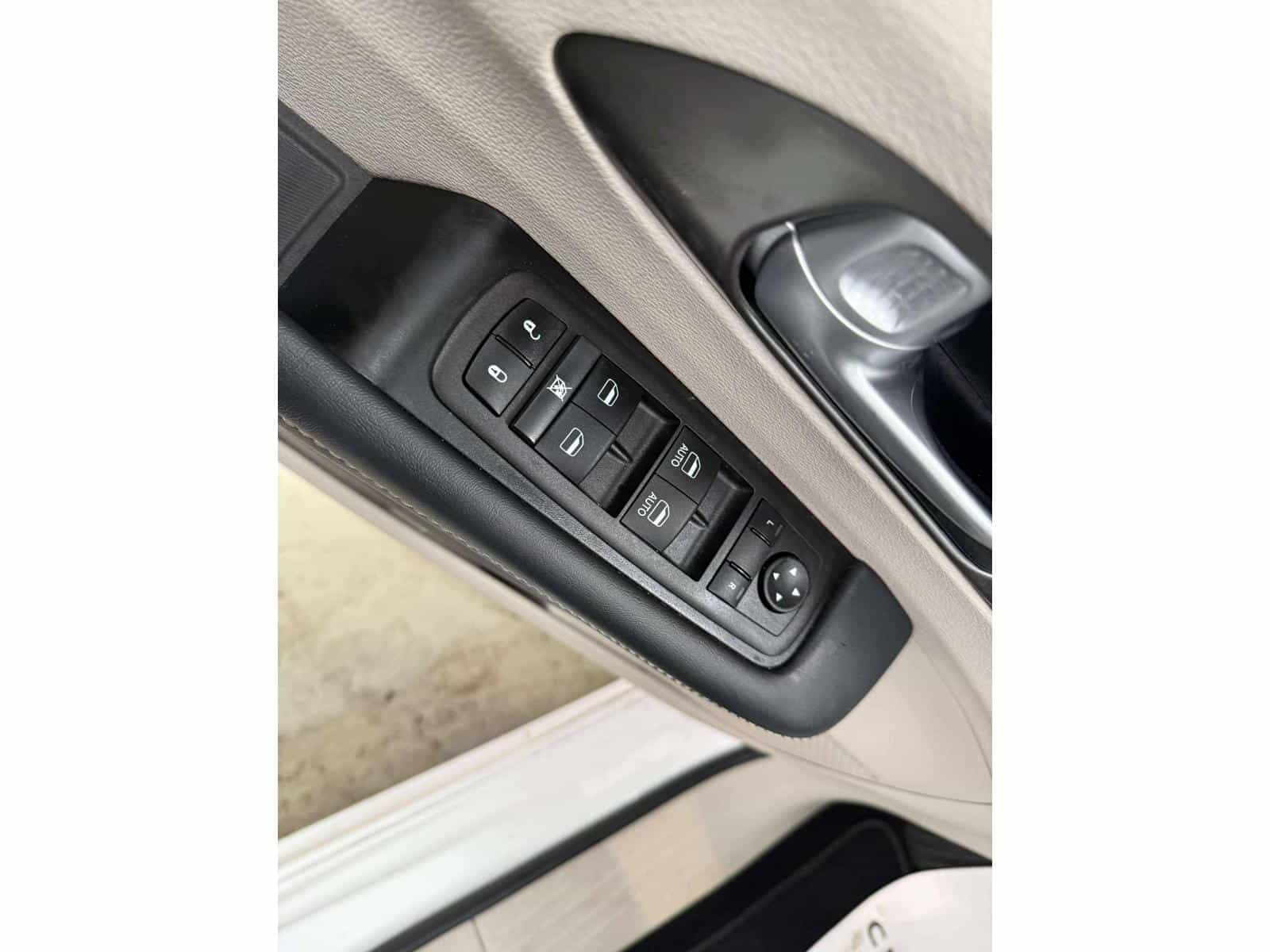 Image 11 Chrysler Pacifica Touring L Touring L 2024