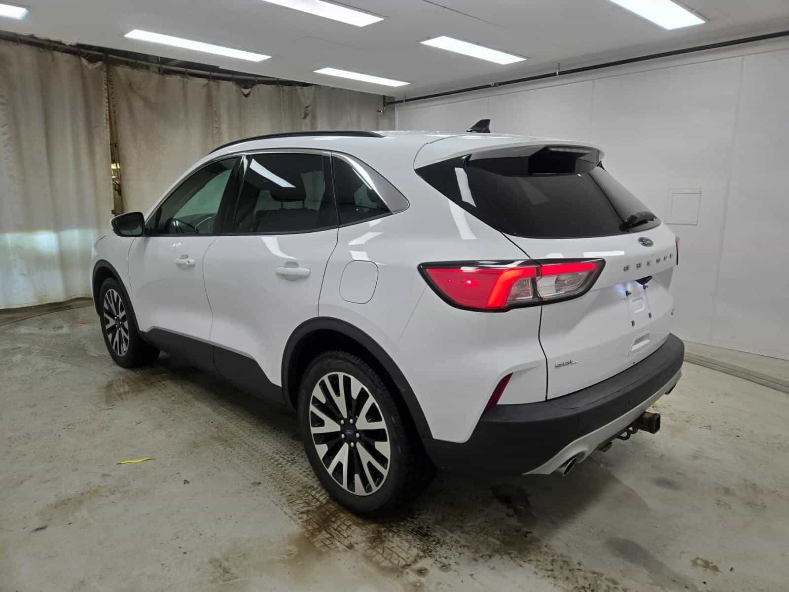 2020 Ford ESCAPE SEL SEL - Image 4