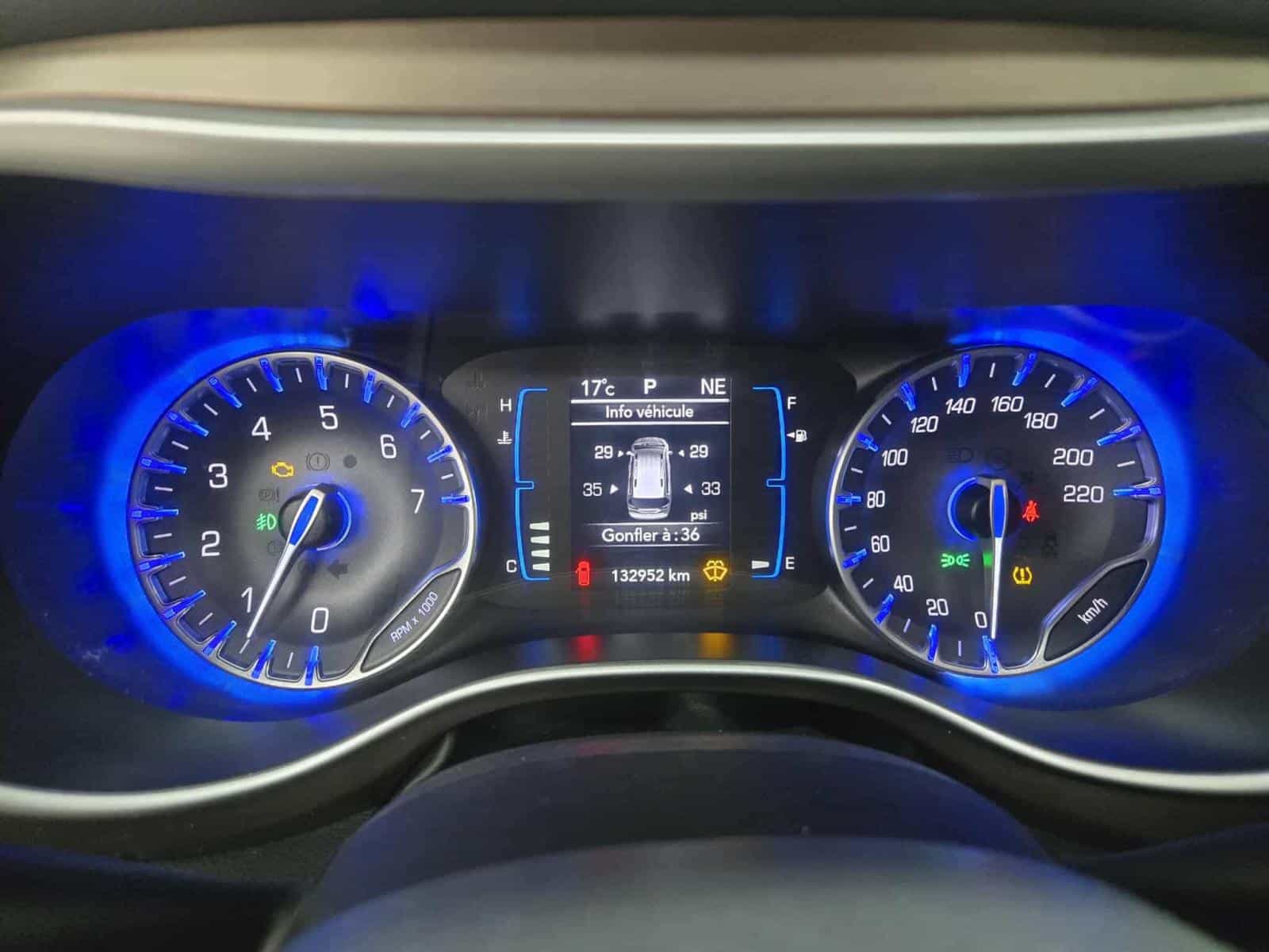 2017 Chrysler Pacifica Touring L - Image 17