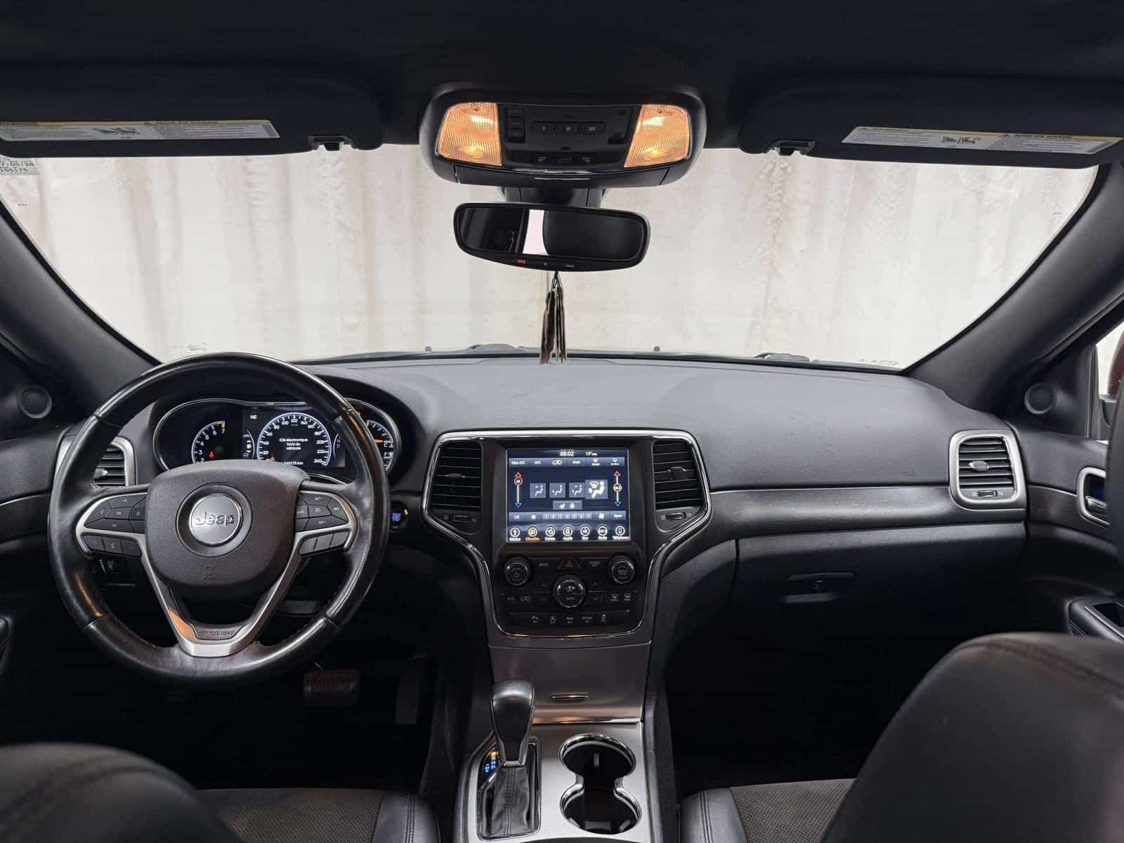 2018 Jeep GRAND CHEROKEE LAREDO/ALT Altitude IV - Image 11