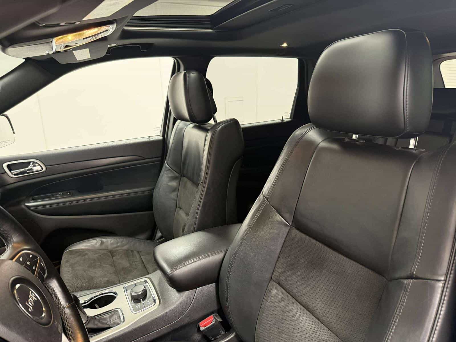 2018 Jeep GRAND CHEROKEE LAREDO/ALT Altitude IV - Image 10