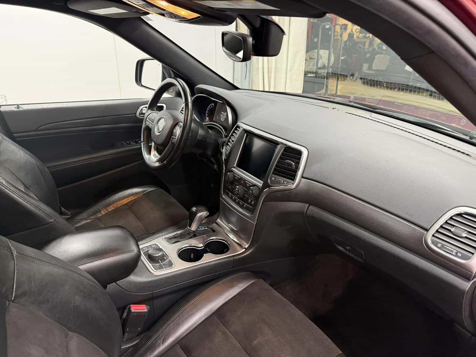 2018 Jeep GRAND CHEROKEE LAREDO/ALT Altitude IV - Image 9