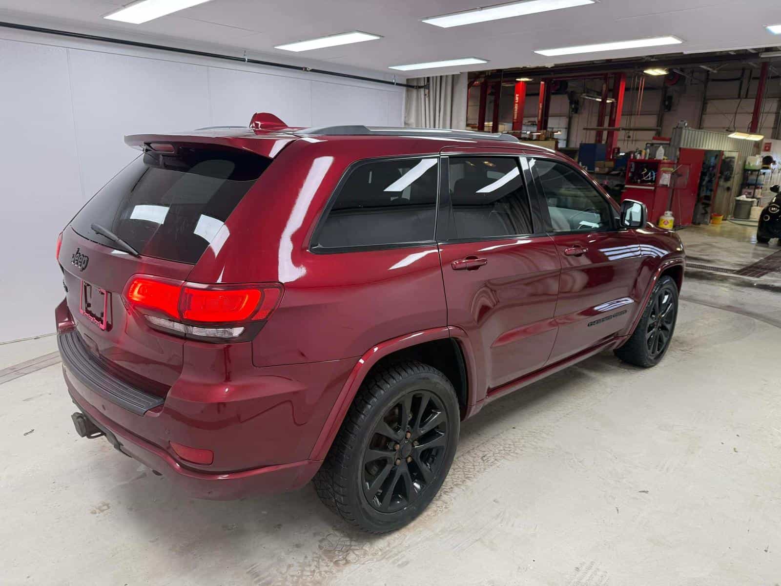 2018 Jeep GRAND CHEROKEE LAREDO/ALT Altitude IV - Image 6
