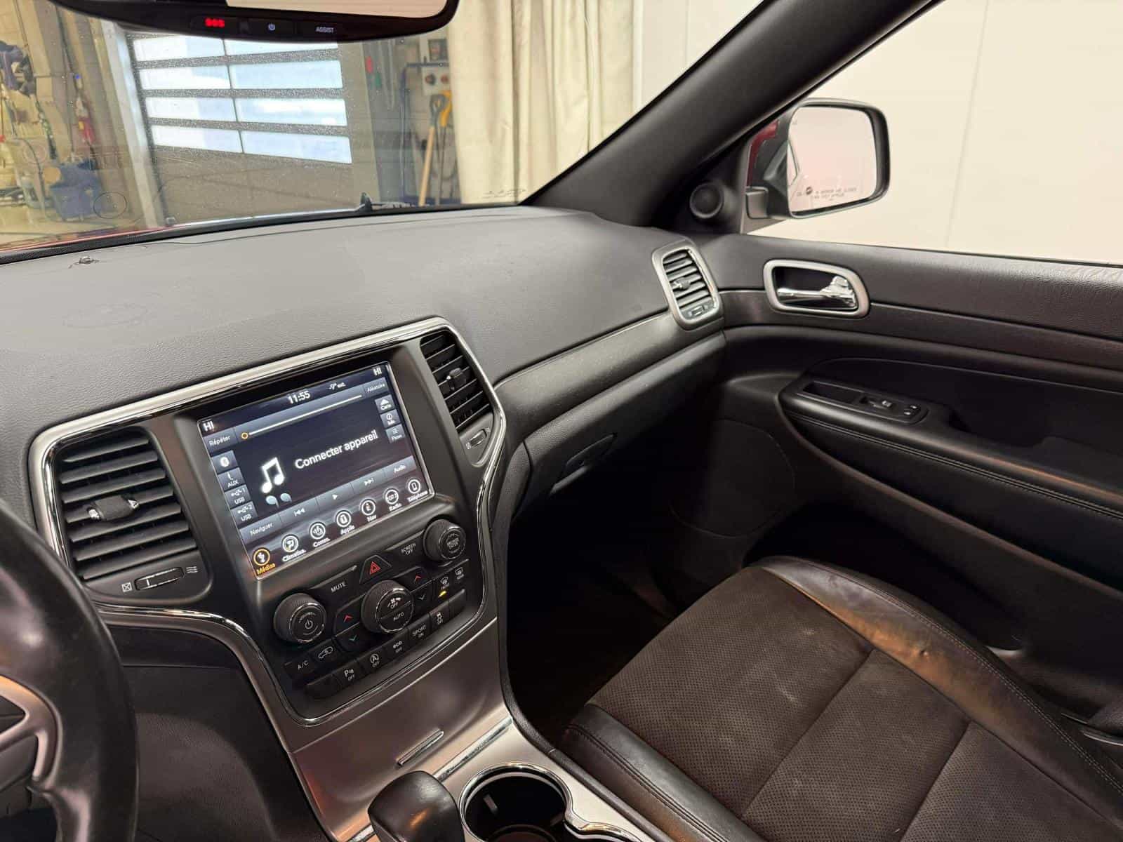 2018 Jeep GRAND CHEROKEE LAREDO/ALT Altitude IV - Image 11