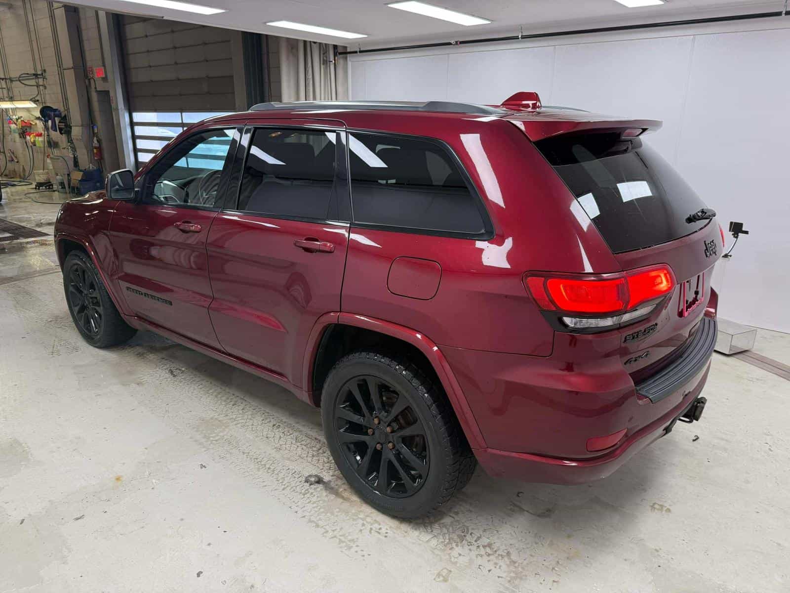 2018 Jeep GRAND CHEROKEE LAREDO/ALT Altitude IV - Image 4