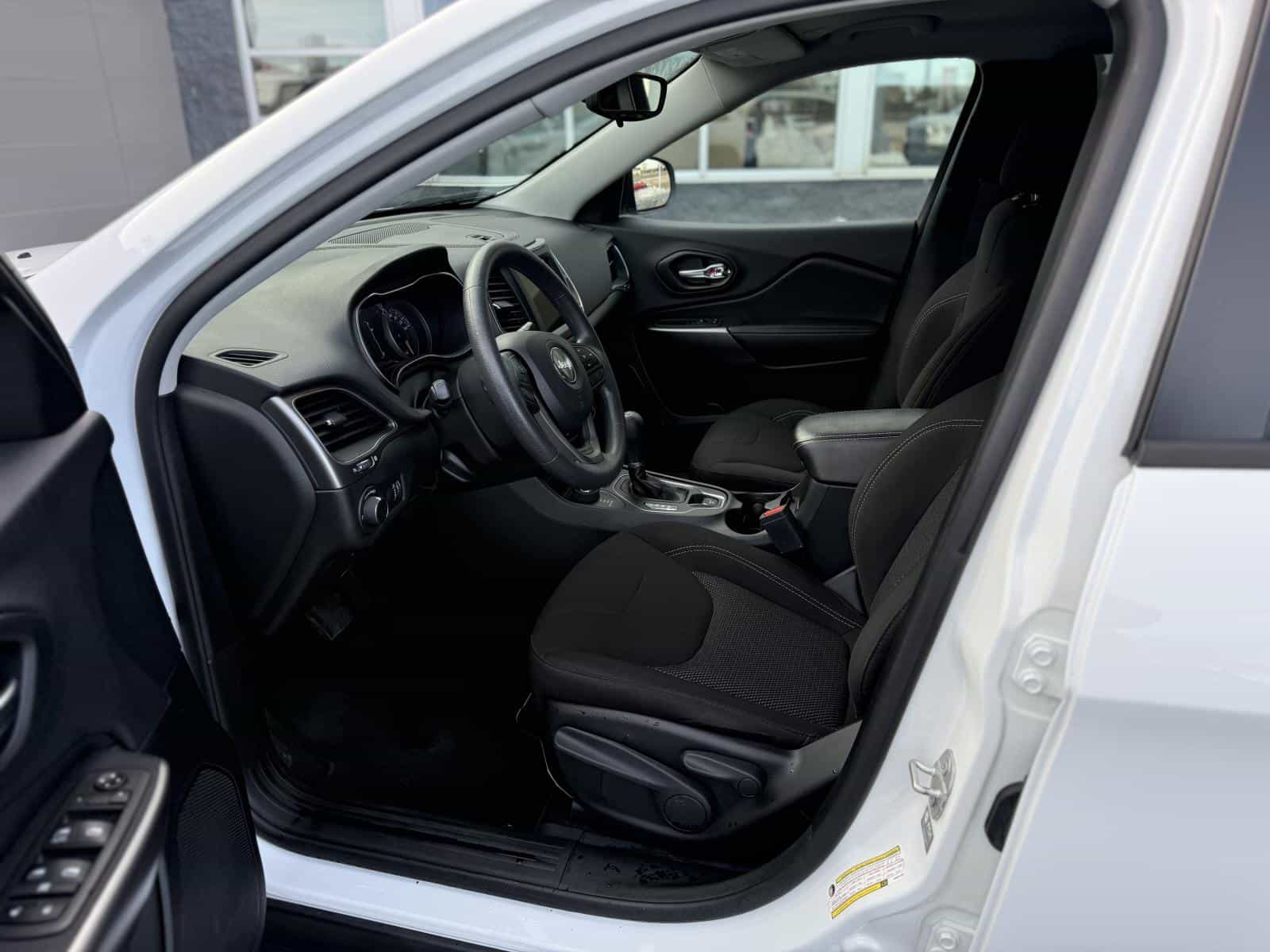 Image 12 Jeep Cherokee Sport Sport 2022