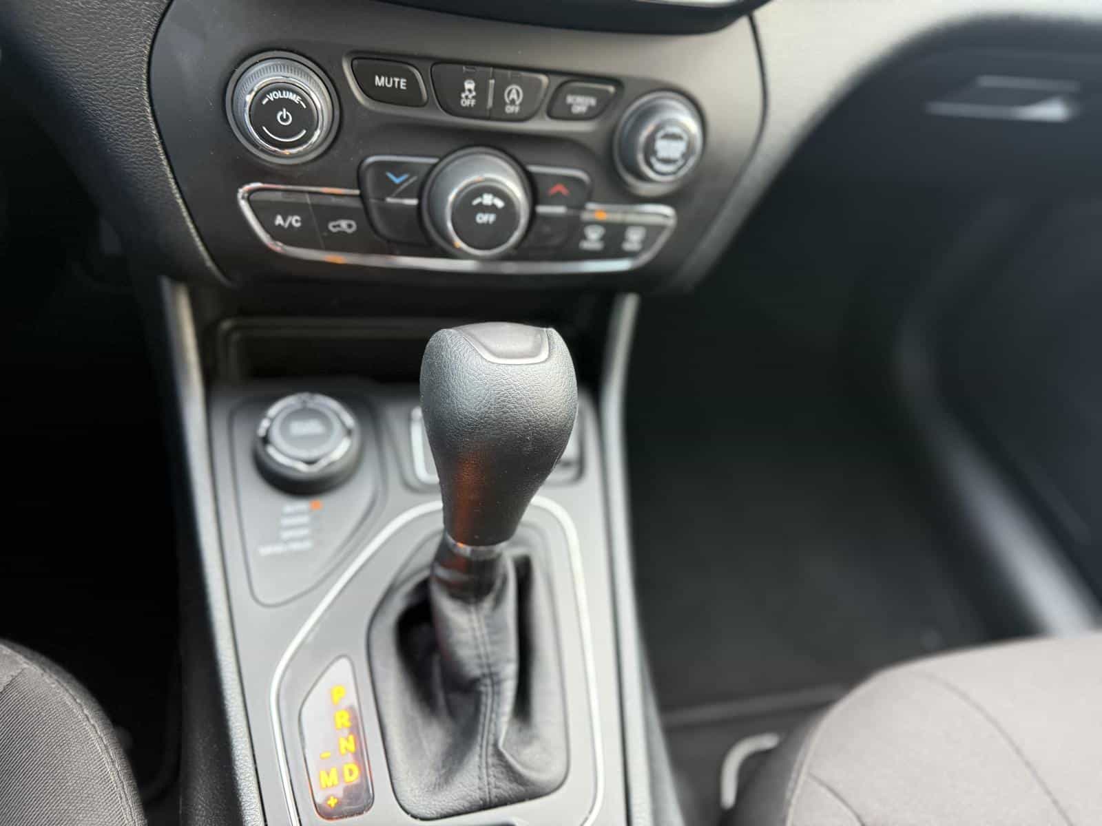 Image 17 Jeep Cherokee Sport Sport 2022