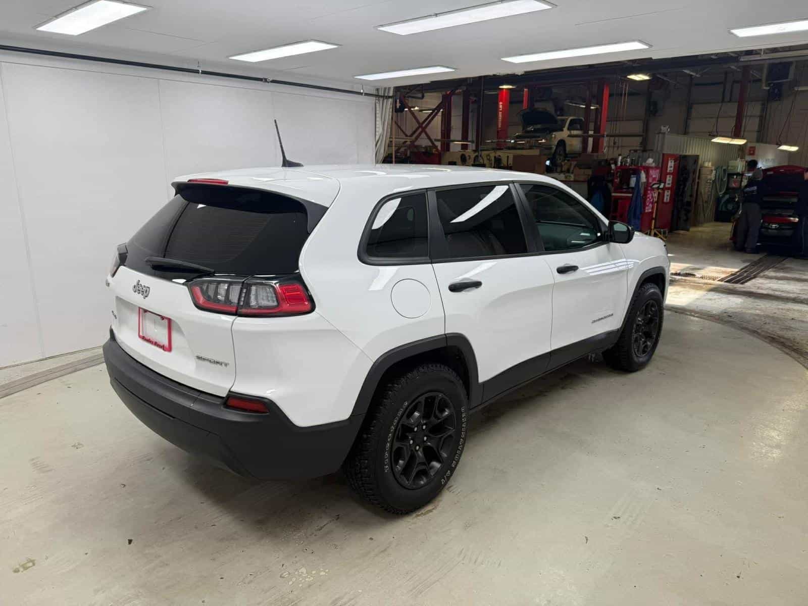 Image 6 Jeep Cherokee Sport 2022