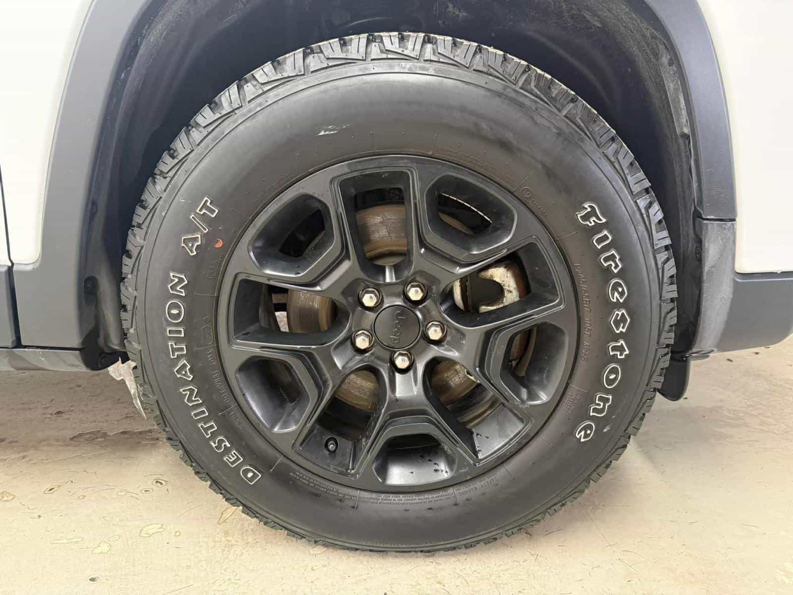 Image 9 Jeep Cherokee Sport 2022