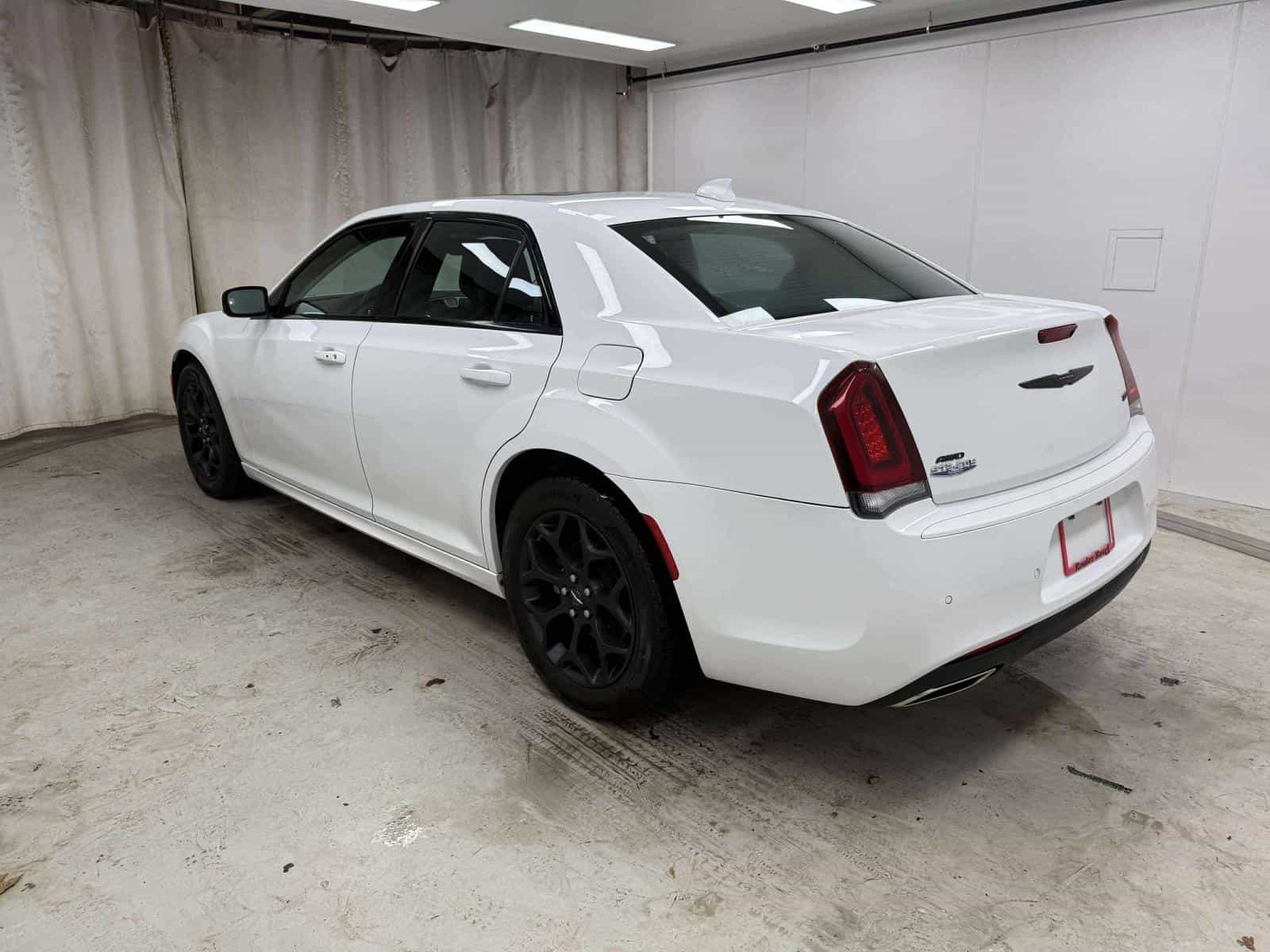 Image 6 Chrysler 300 Touring L Touring L 2023