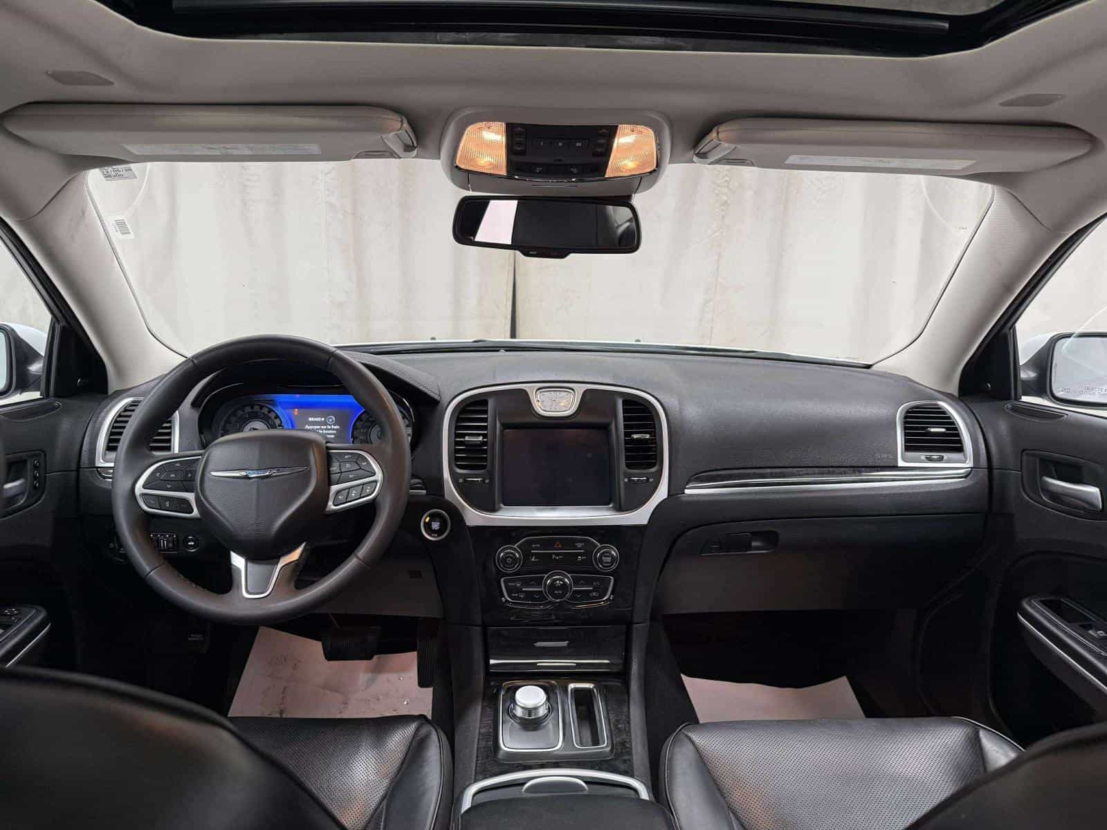 Image 9 Chrysler 300 Touring L Touring L 2023