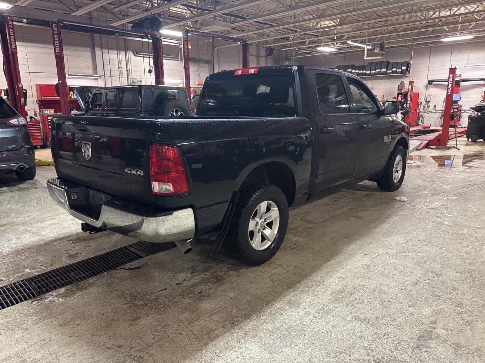 2022 RAM 1500 CLASSIC SLT SLT - Image 5