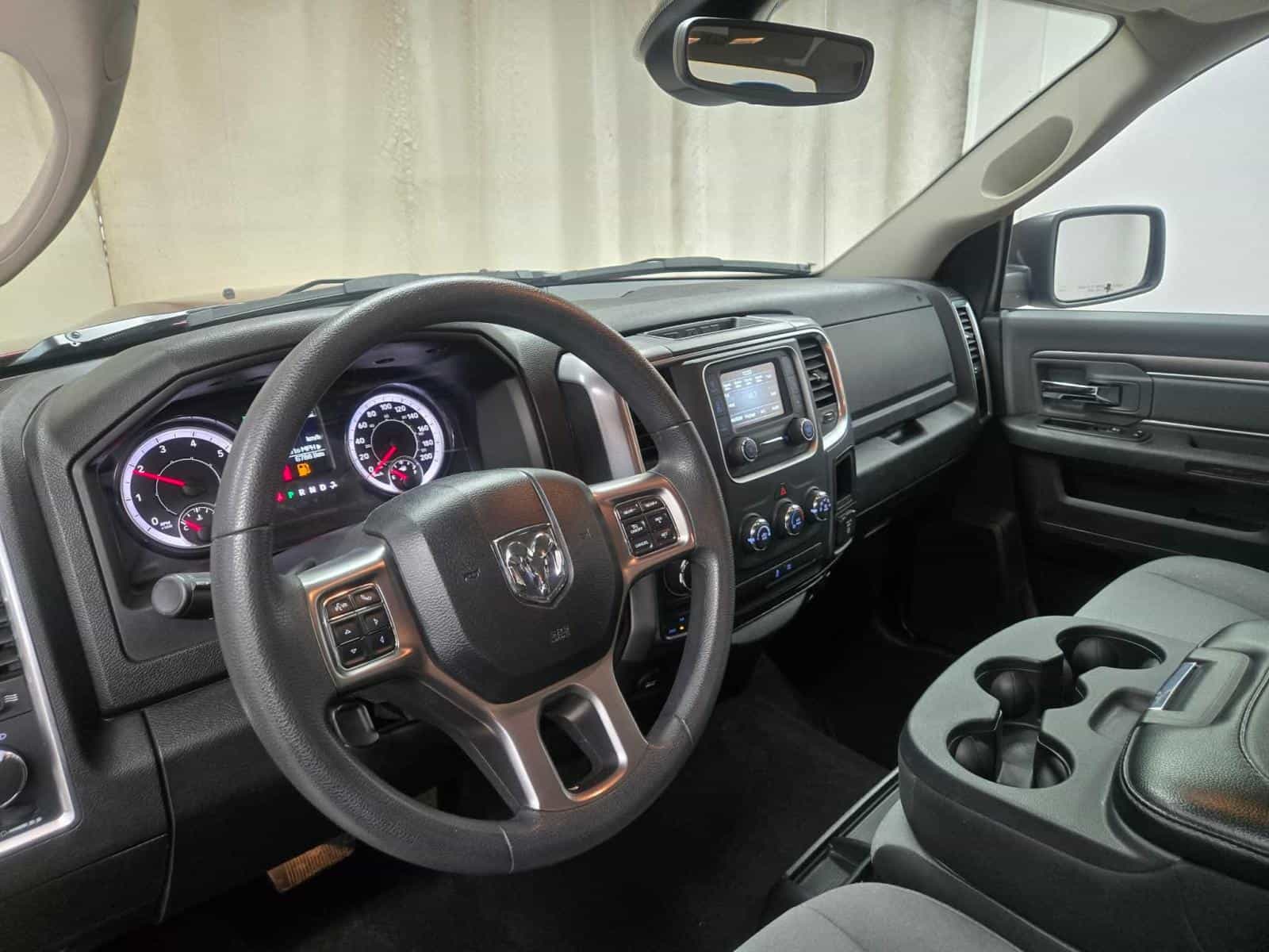 Image 13 RAM 1500 Classic SLT 2023