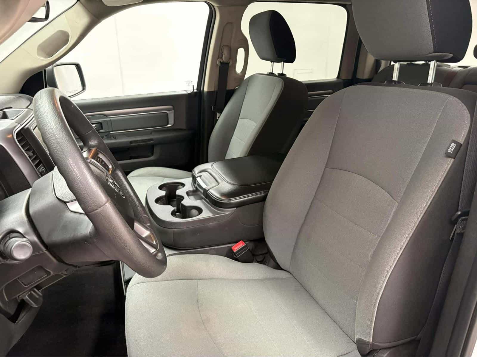 2022 RAM 1500 Classic SLT - Image 13