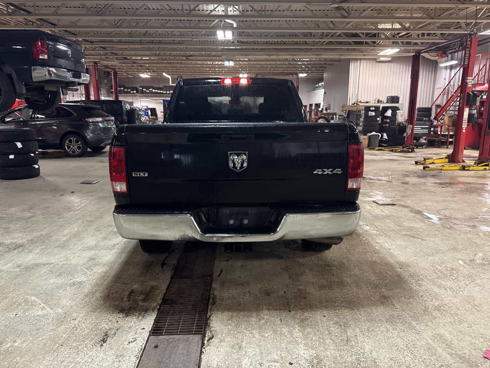 2023 RAM 1500 CLASSIC SLT SLT - Image 6