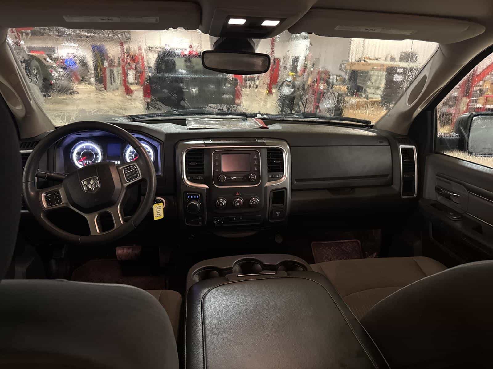 2023 RAM 1500 CLASSIC SLT SLT - Image 10