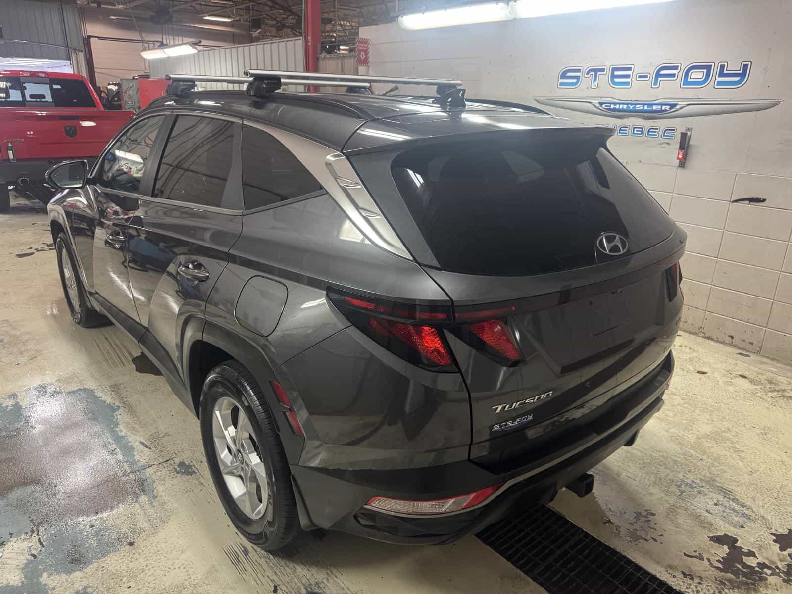 2022 Hyundai Tucson Sel Preferred - Image 2