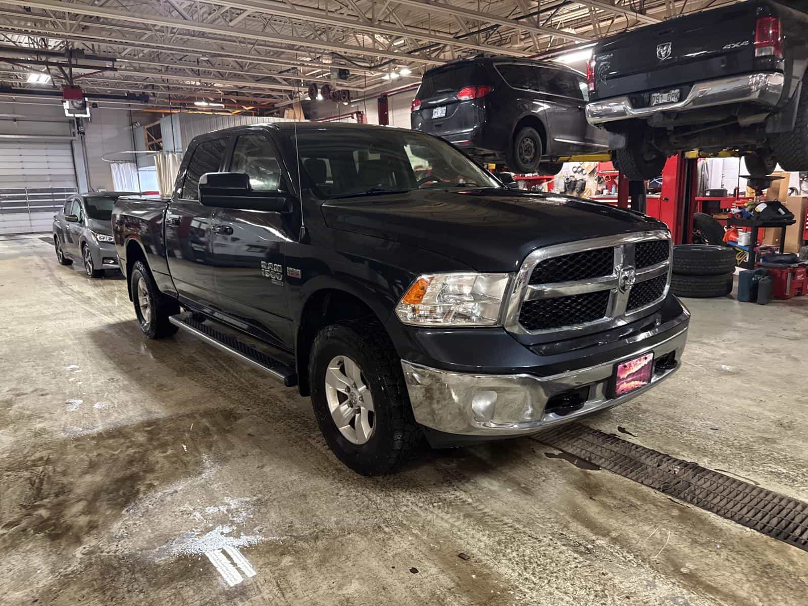 2019 RAM 1500 CLASSIC SLT SLT - Image 3