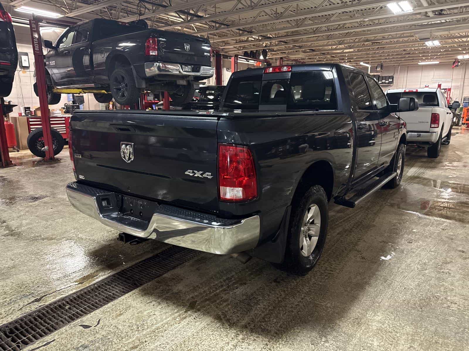 2019 RAM 1500 CLASSIC SLT SLT - Image 5