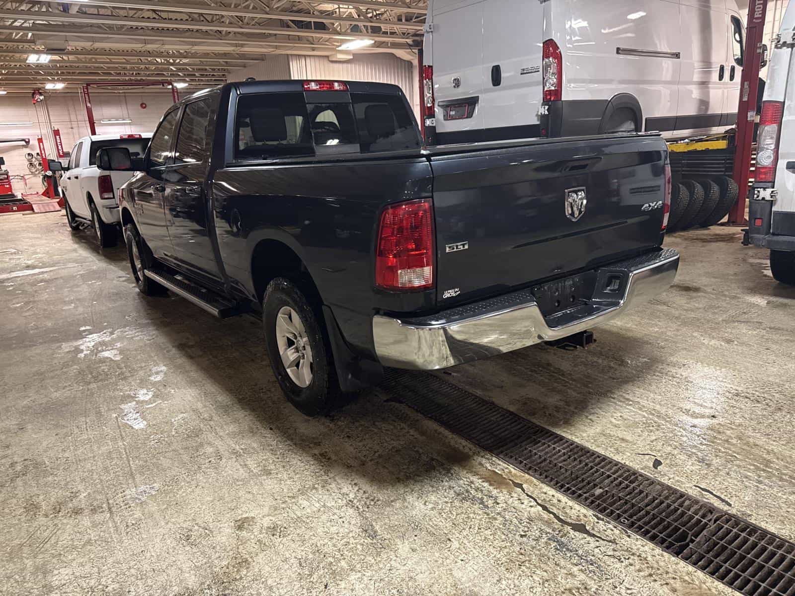 2019 RAM 1500 CLASSIC SLT SLT - Image 7