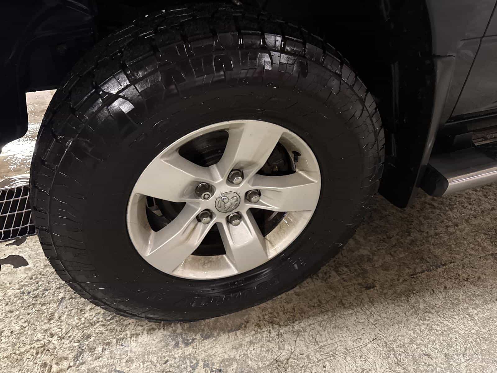 2019 RAM 1500 CLASSIC SLT SLT - Image 9