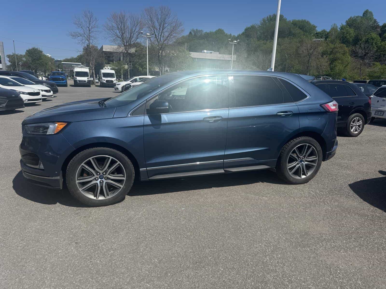 2019 Ford EDGE TITANIUM Titanium - Image 2