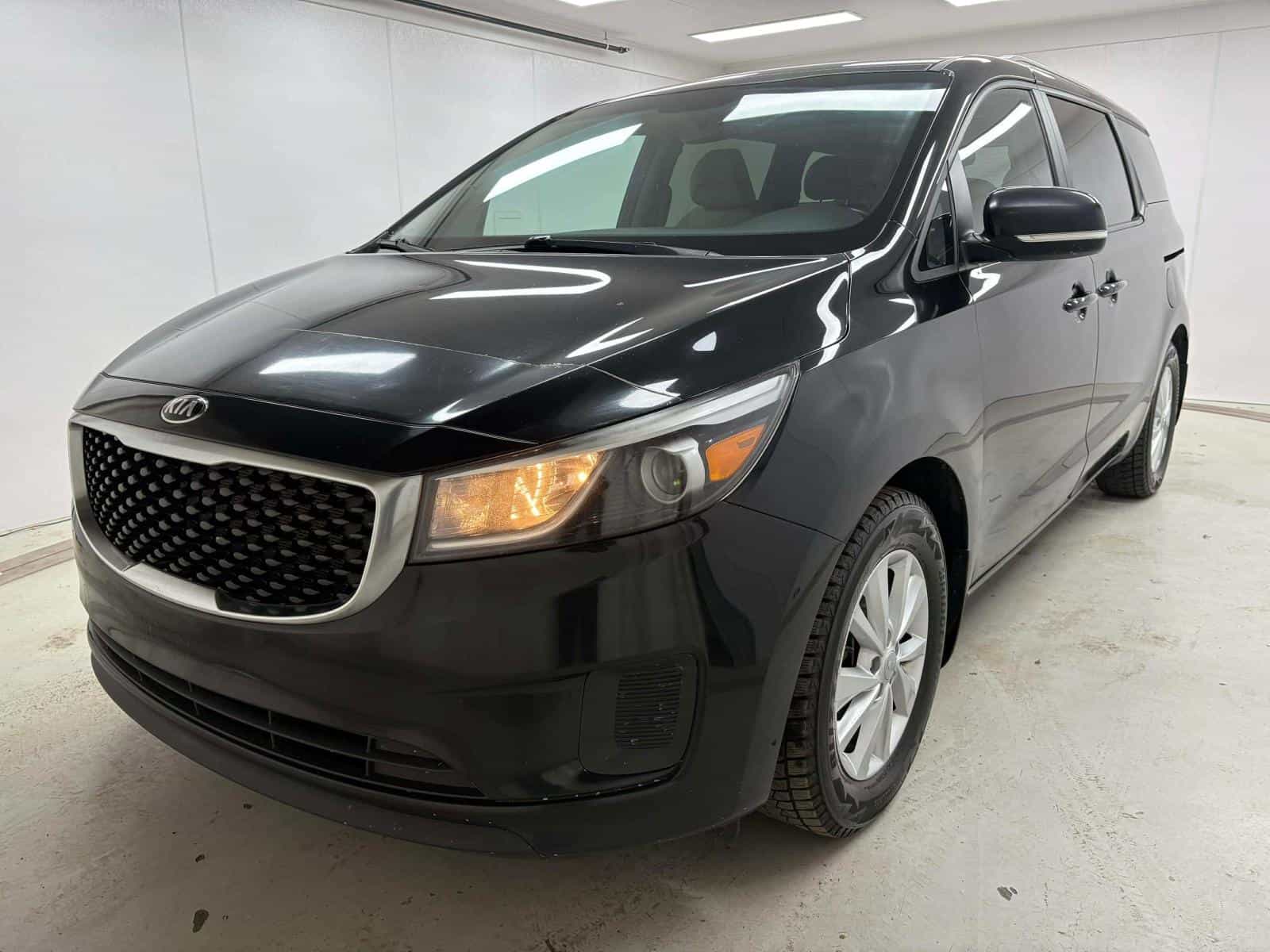 2016 Kia Sedona Lx LX - Image 1