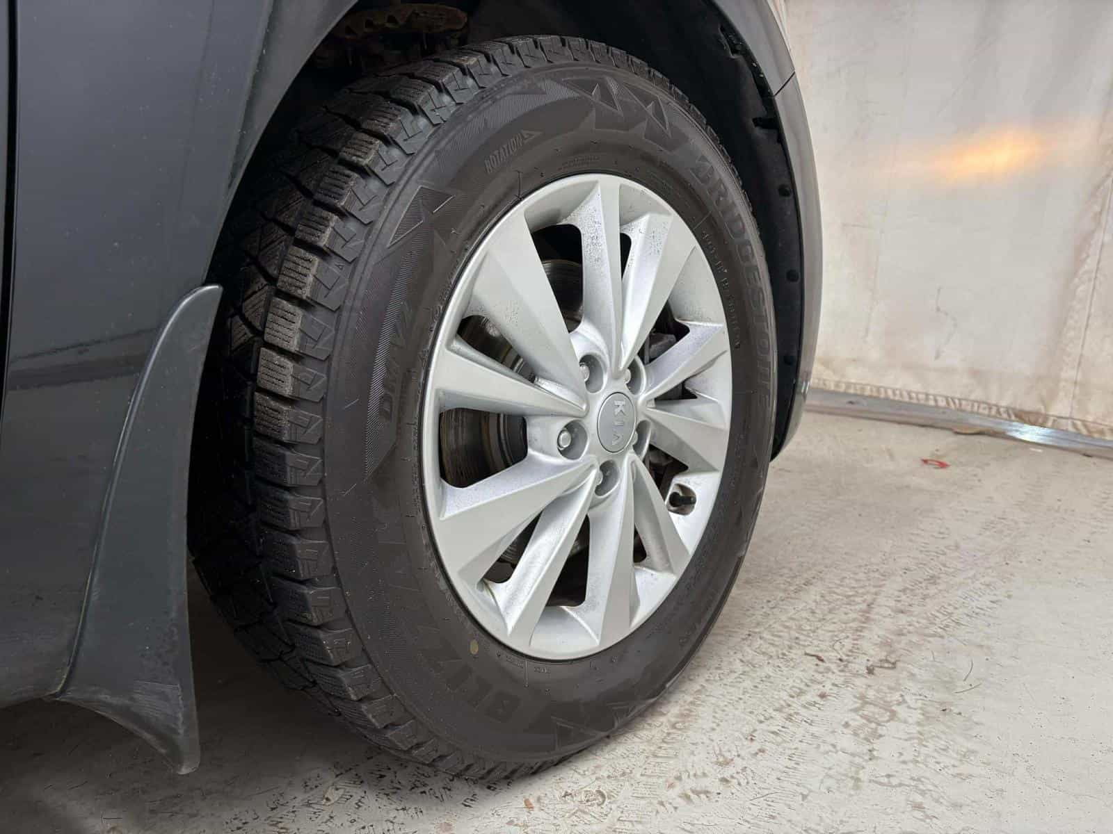 2016 Kia Sedona Lx LX - Image 7