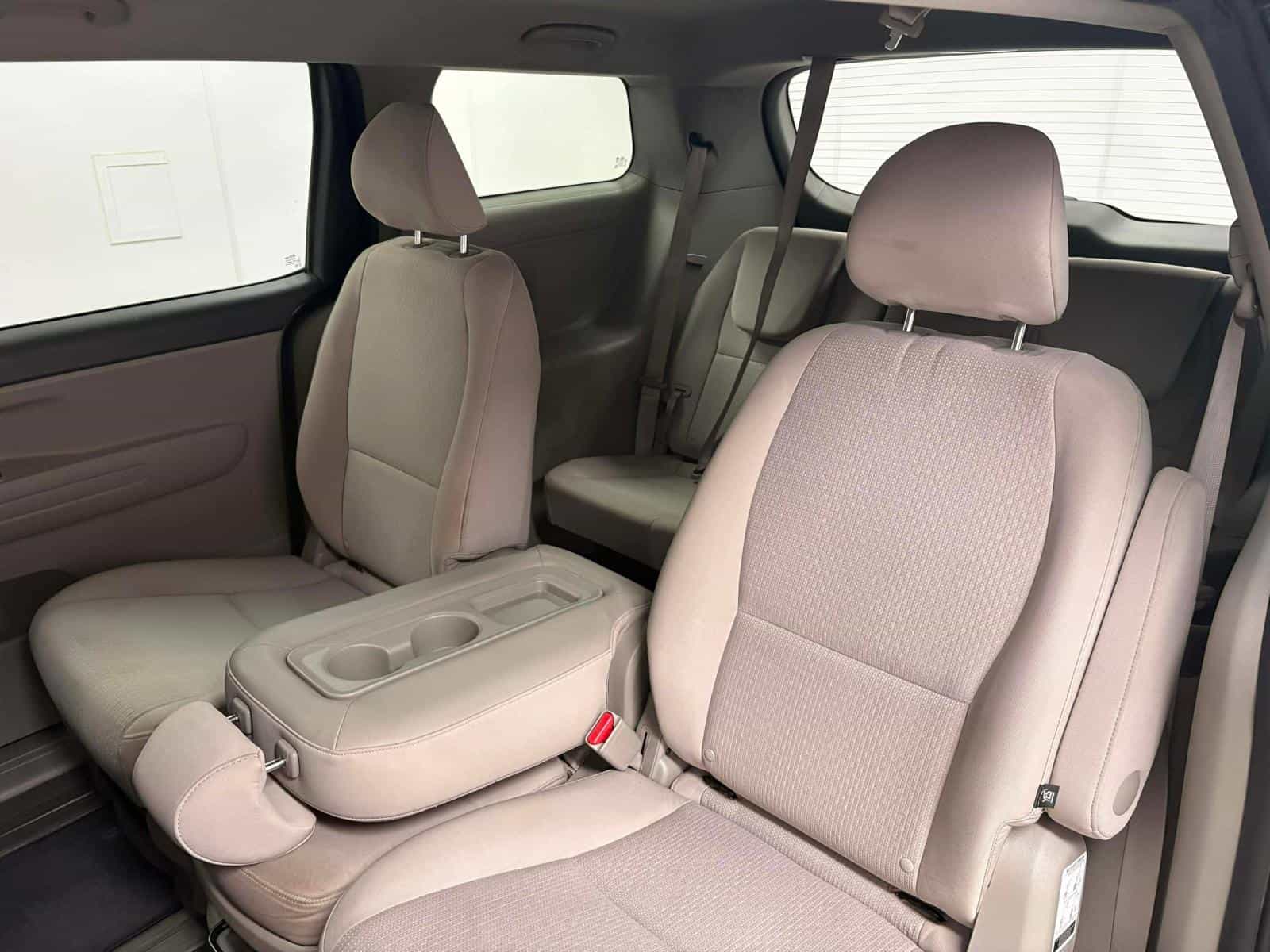 2016 Kia Sedona Lx LX - Image 10