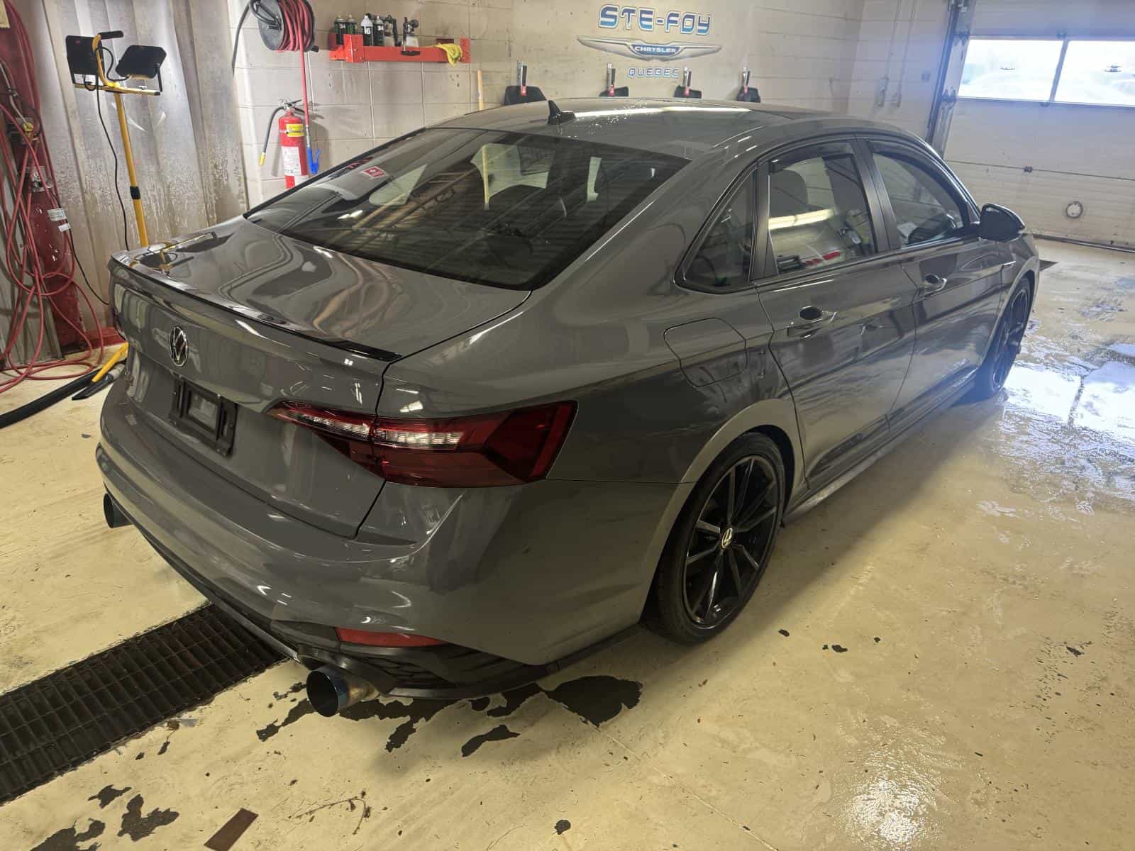 2023 Volkswagen Jetta Gli Autobahn GLI - Image 3