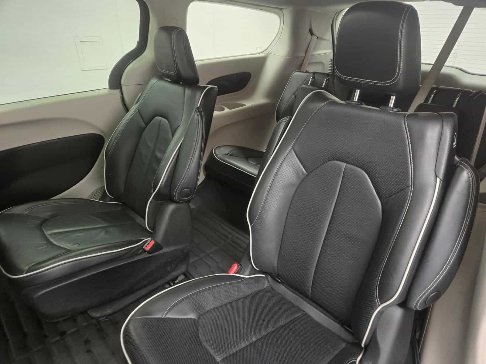 2022 Chrysler Pacifica Hybrid Limited Hybrid Limited - Image 11