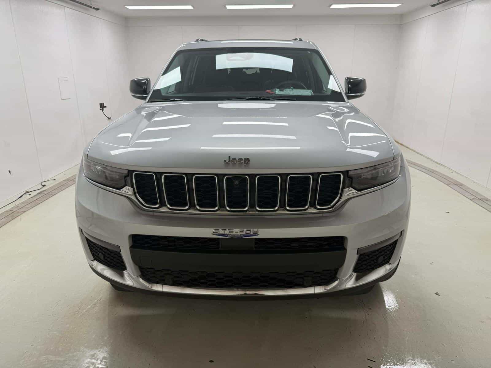 Image 2 Jeep Grand Cherokee L Limited Limited 2023