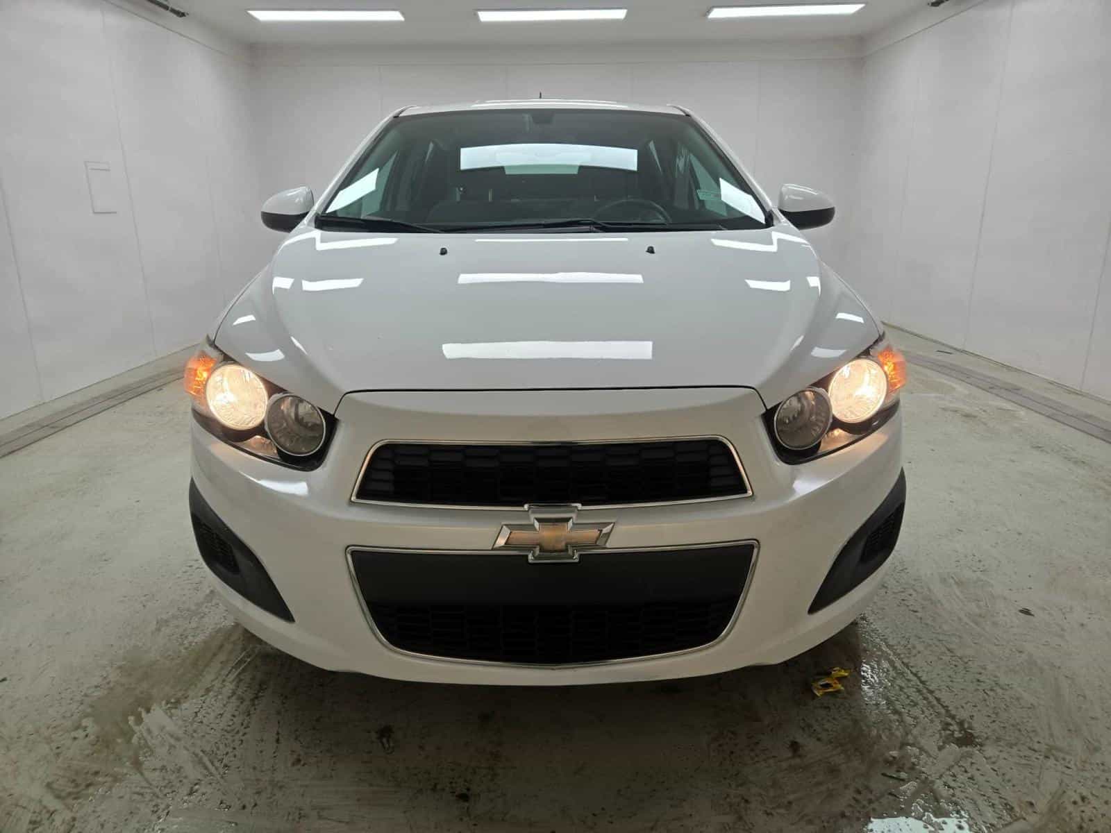 Image 3 Chevrolet Sonic Ls LS 2015